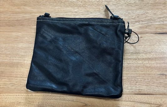 70071F Detroit Gold & Black Hide Clutch