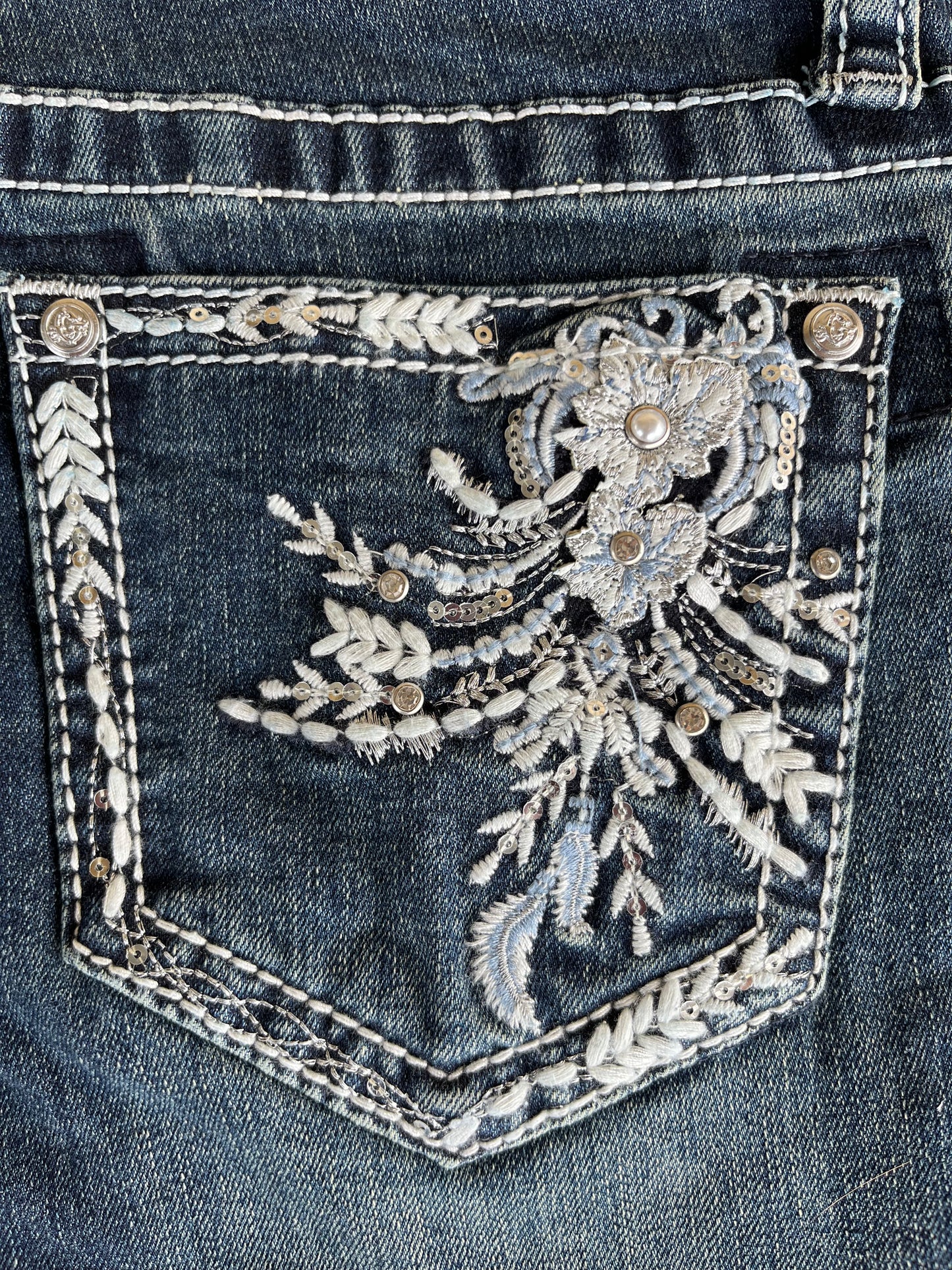 EB61613 GRACE IN LA Floral Jewel Jean