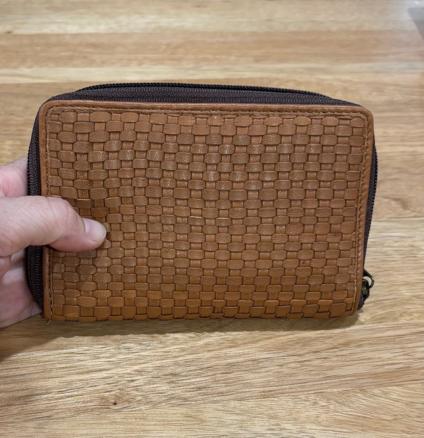 WH70073 Charlotte Hide Purse Tan