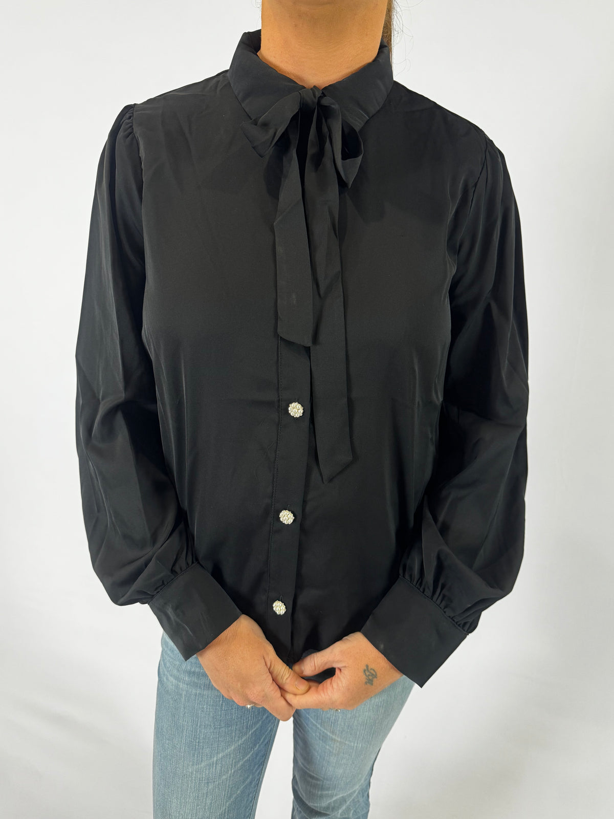 VT81416 Collared Tie Neck Button Blouse - Black