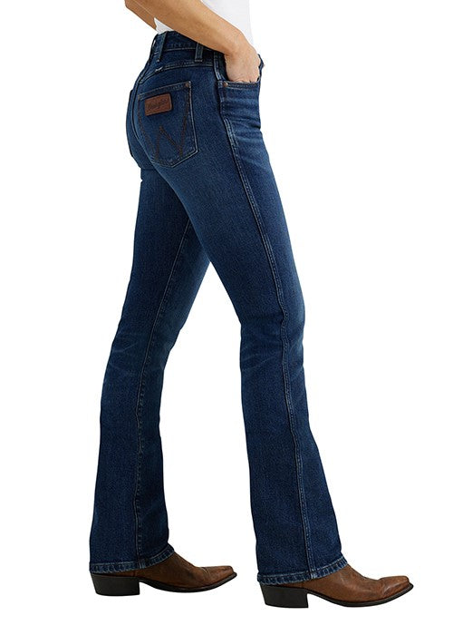 112352982 Wrangler Women's Hi Rise Boot Cut Jean 32', 34' leg