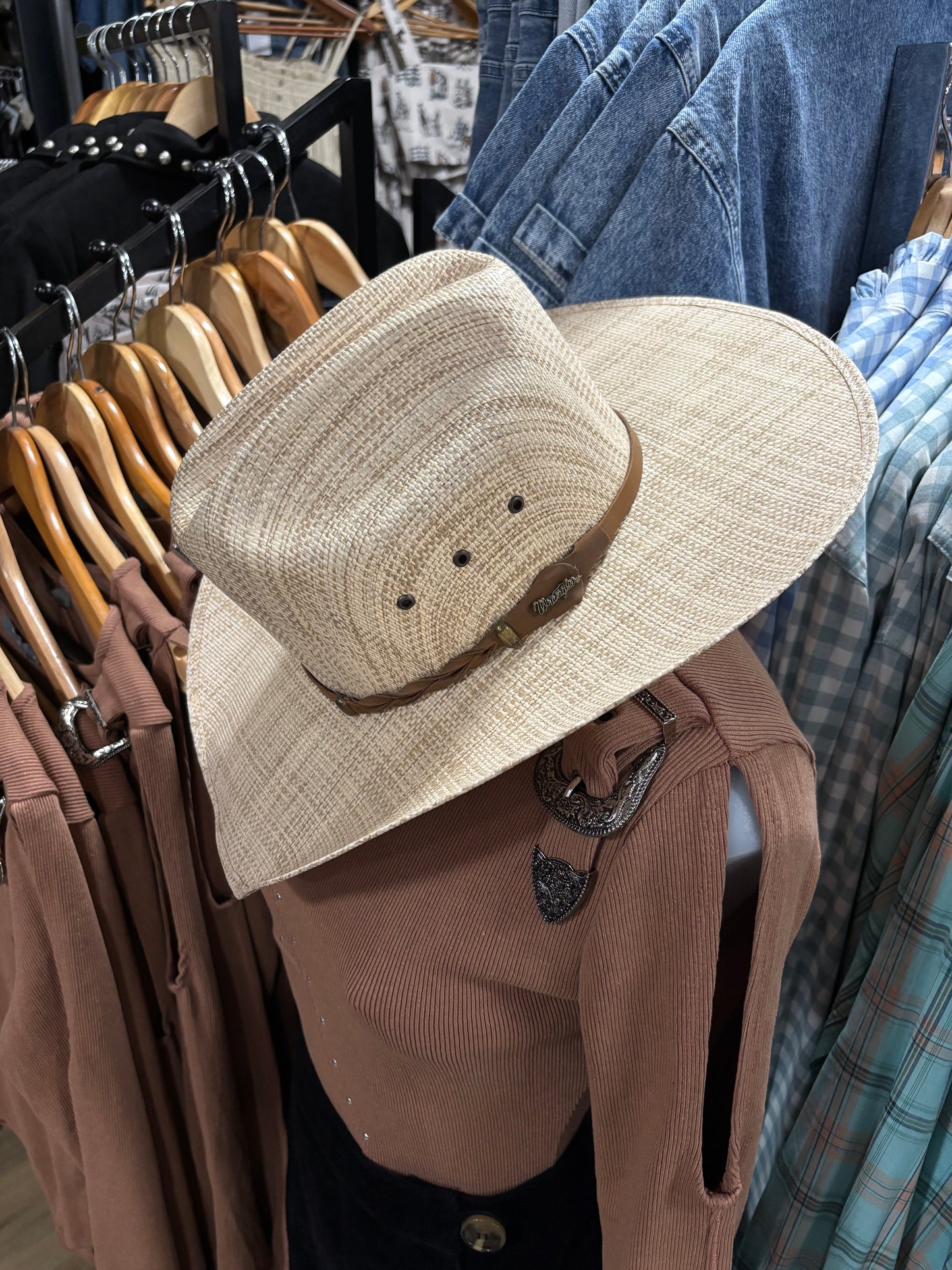 X0S1931HAT Wrangler Lou Hat