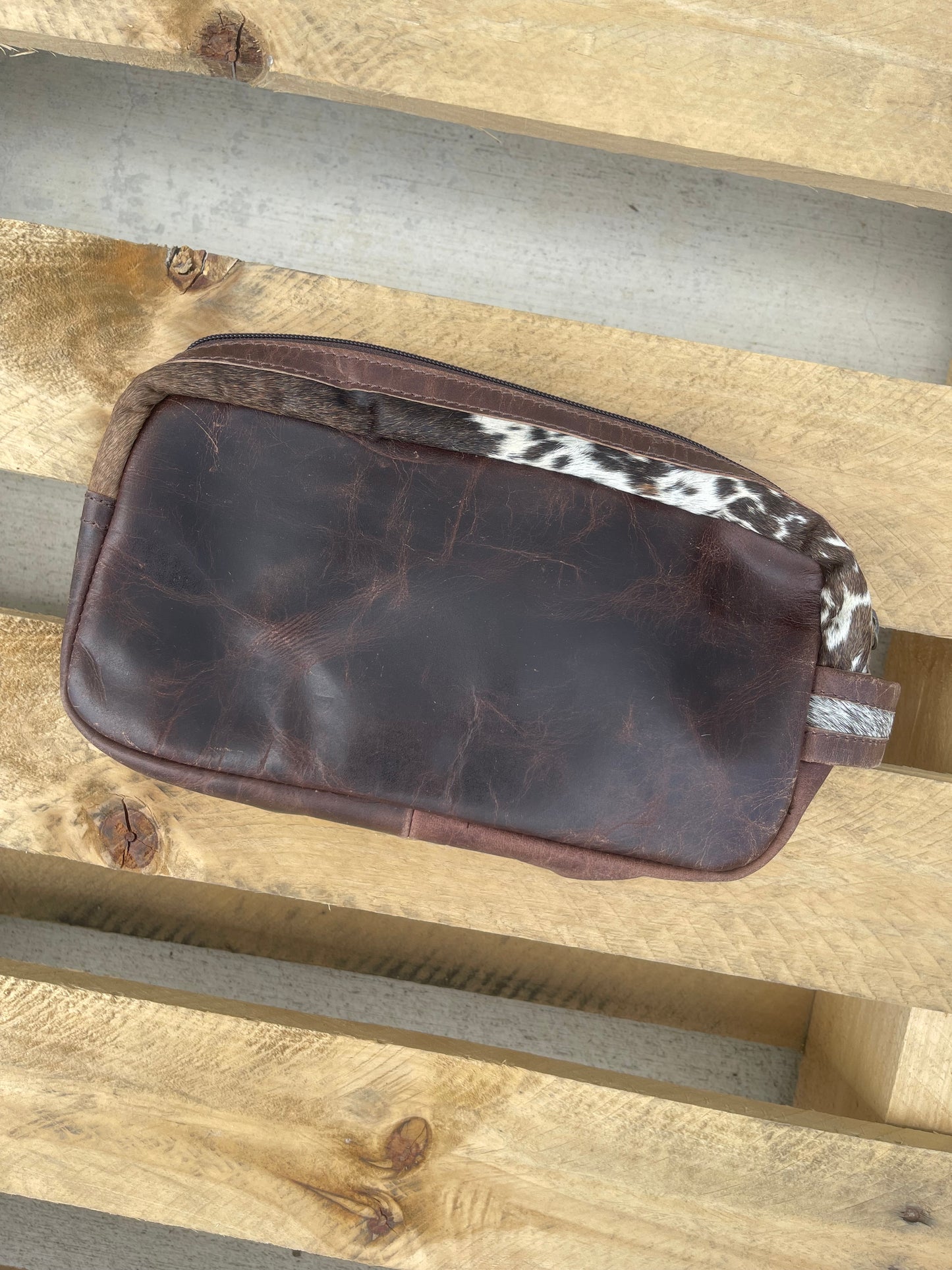 AE9162 Genuine Leather Tooled Paisley Cosmetic Bag