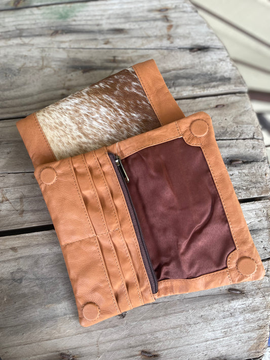 L71036TAN Madison Purse Tan and White Hide