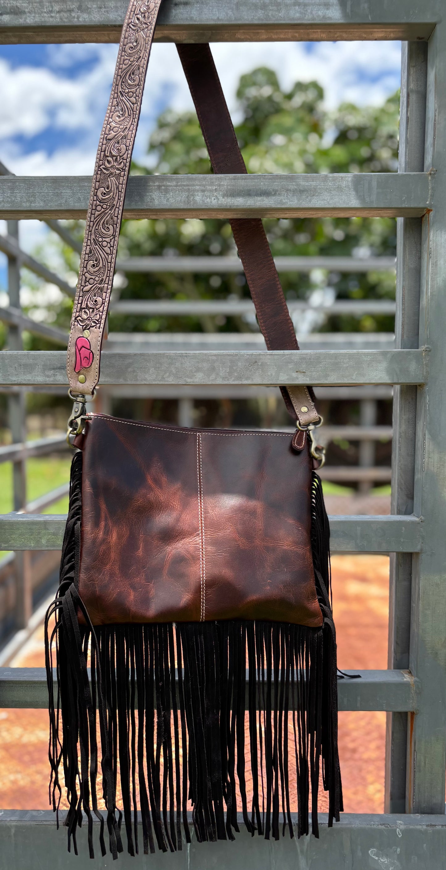 AE2253 Hide & Leather Carved Crossbody-Cowboy Hat