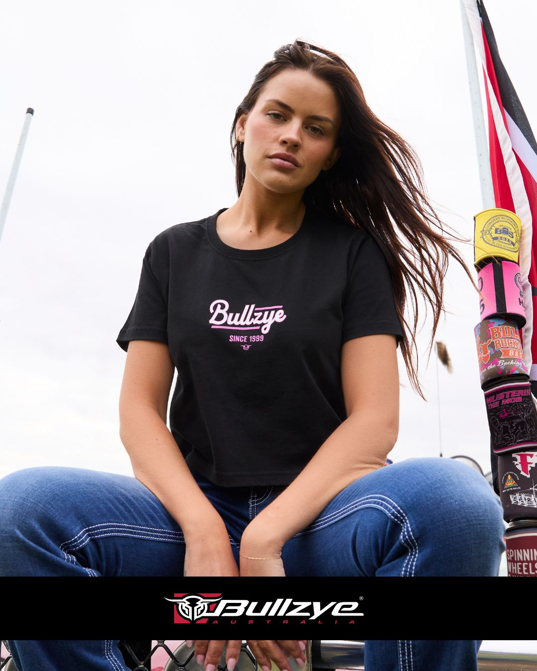 B5S2514466 Bullzye Women's Evie Crop SS Tee