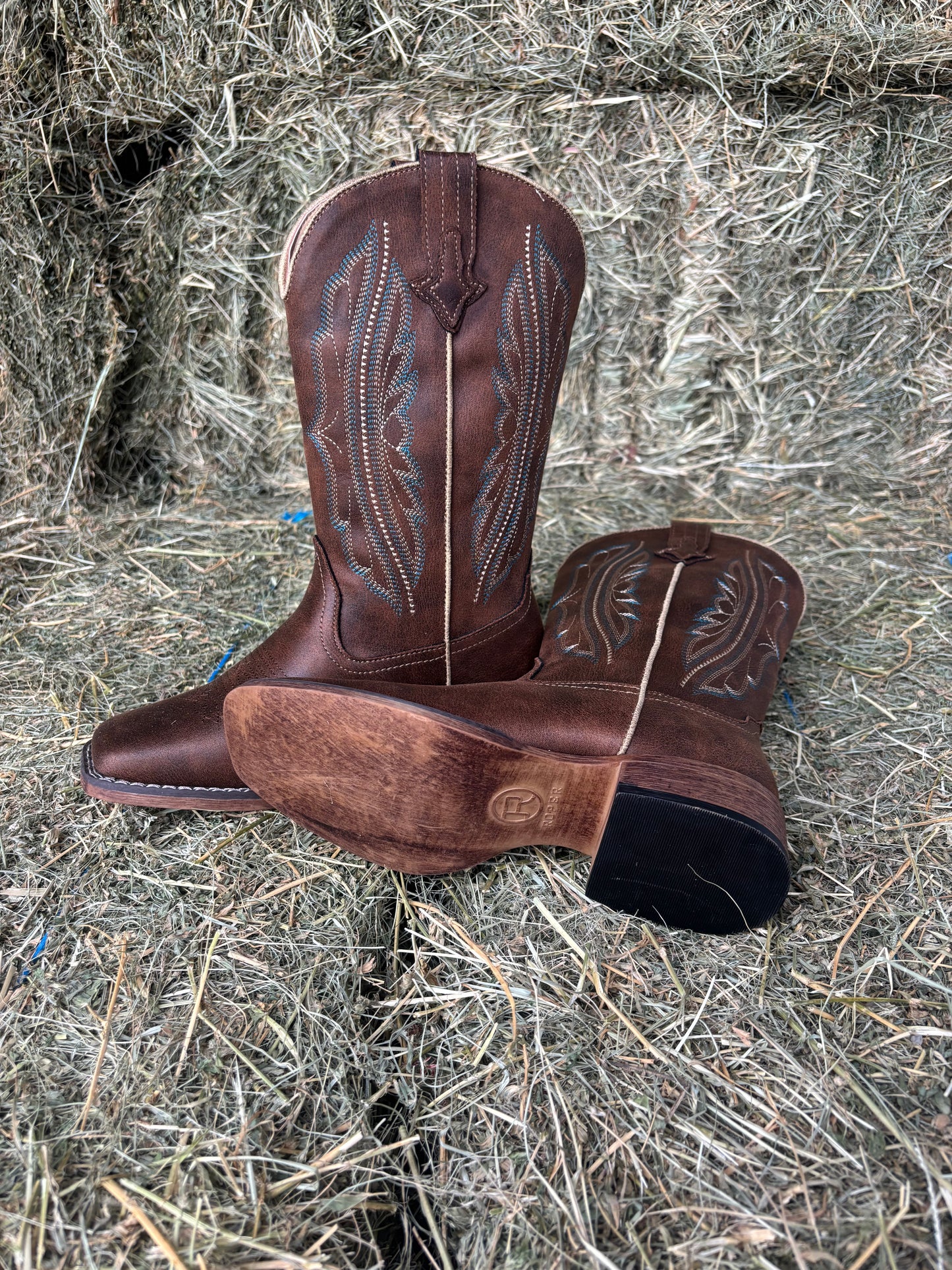 09-021-1903-3675 Roper Women's Loretta Brown