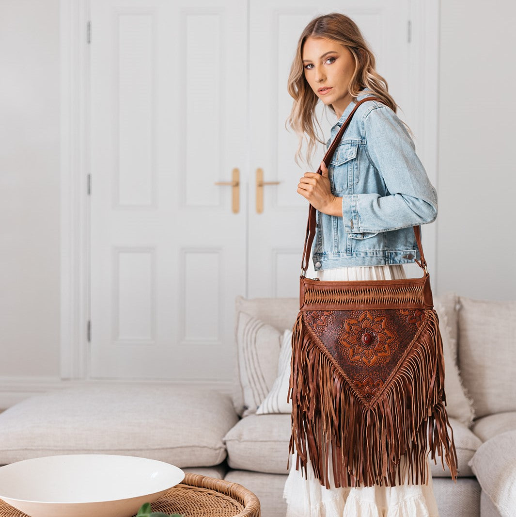 DETSTO&FRIBAGTOB Detailed Stone & Fringe Bag - Tobacco