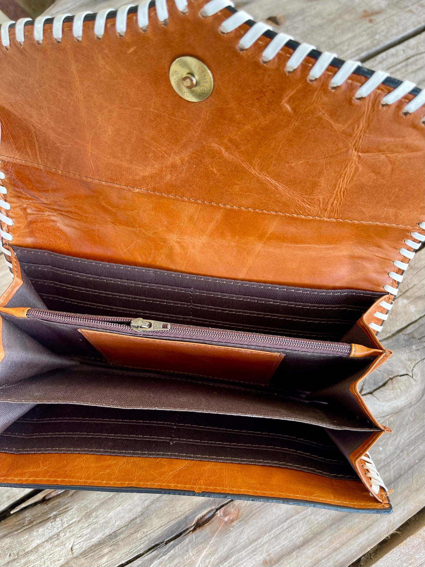 AE4298 Leather Carved Sunflower Purse