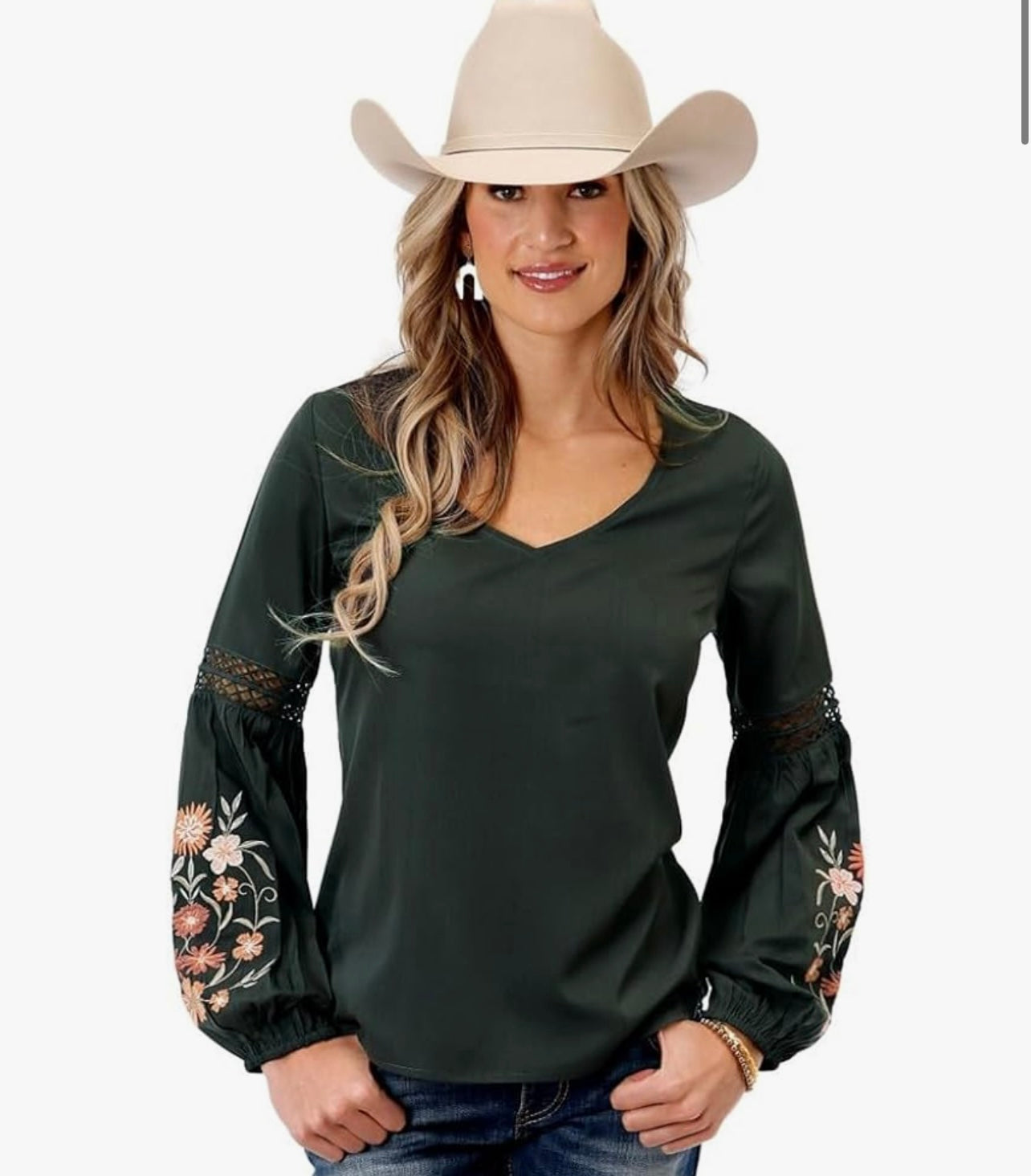 03-050-0565-7076 Roper Women’s Blouse
