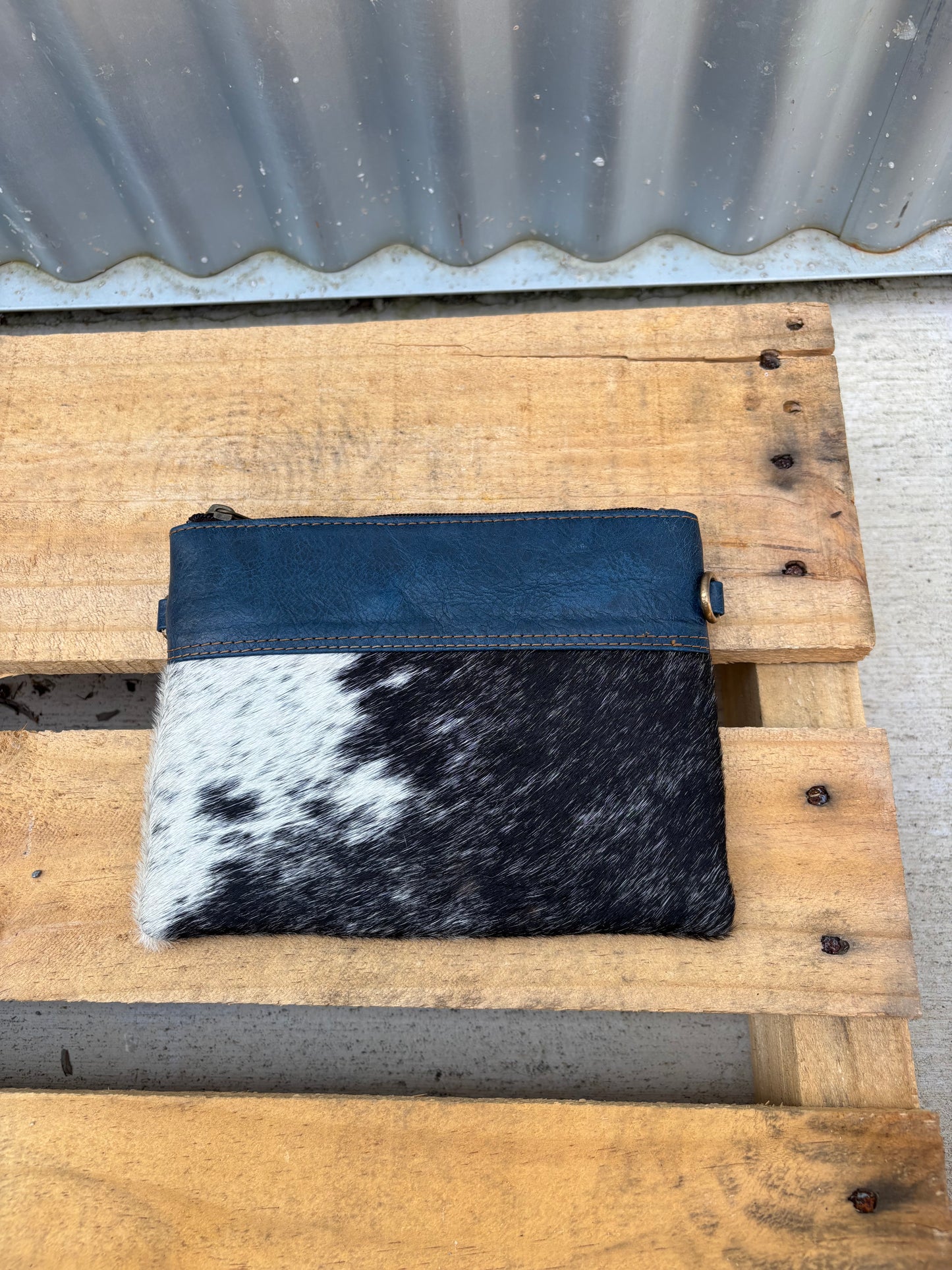 AE2515 Genuine Leather Payton Crossbody