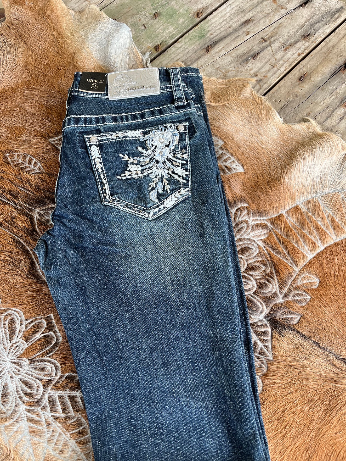 EB61613 GRACE IN LA Floral Jewel Jean