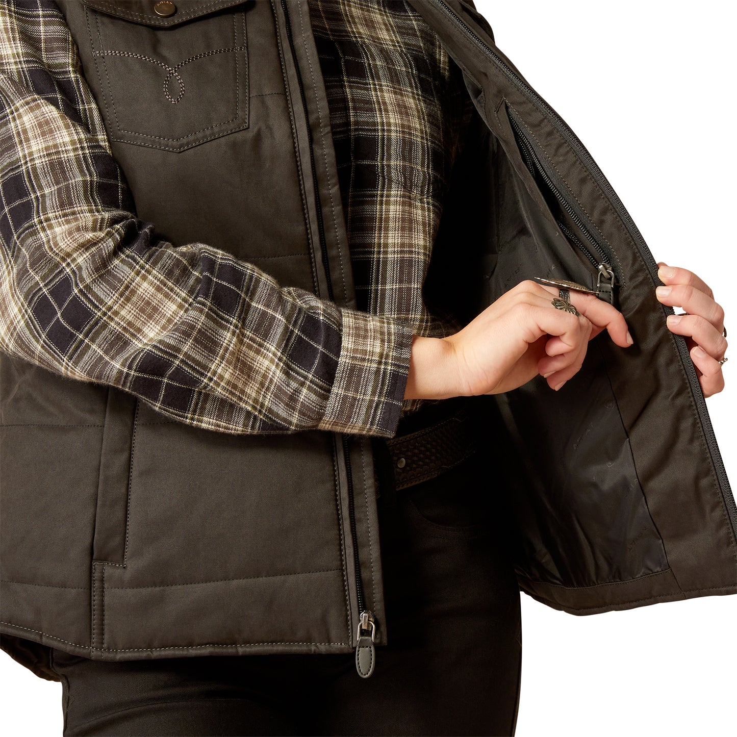 10052044 Ariat Women's Grizzly Quilted Vest Black