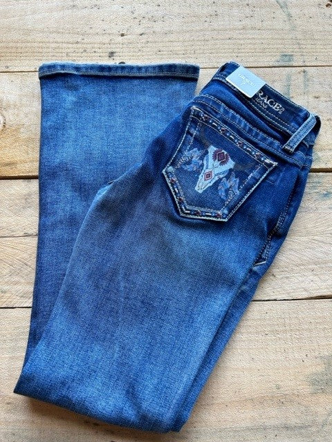 EB61767 Grace in La Steer Jean