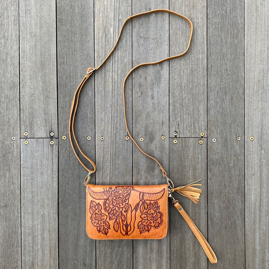 16329 Hand Tooled Buffalo Zip around Wallet - Vintage Brown