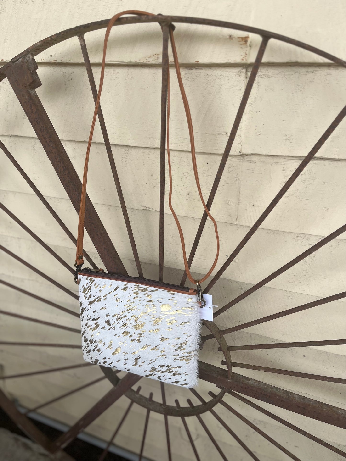 69992D Cowhide Gold & White Toronto Clutch