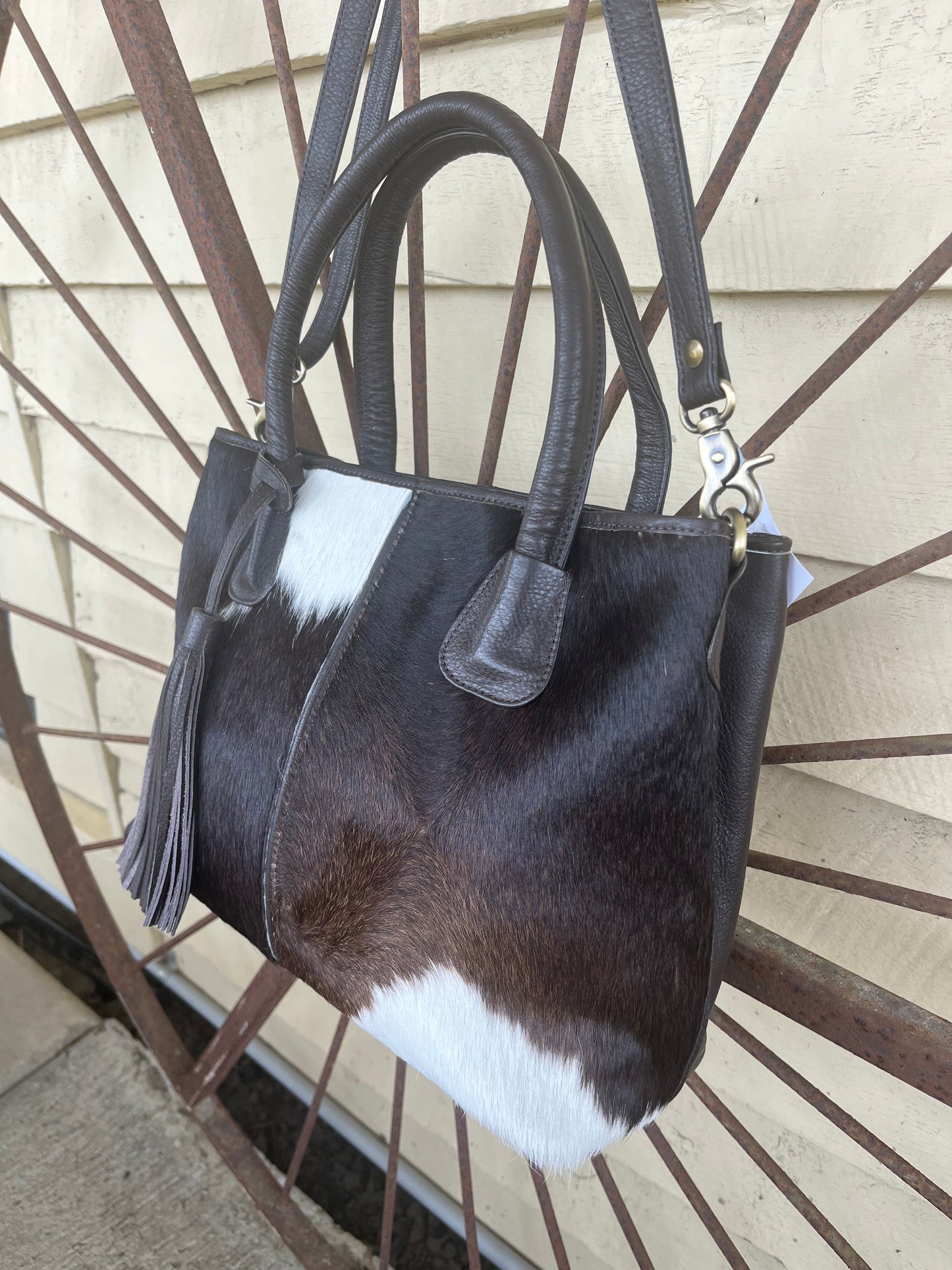 B71052 Cowhide Open Shopping Bag Brown & White Netherlands