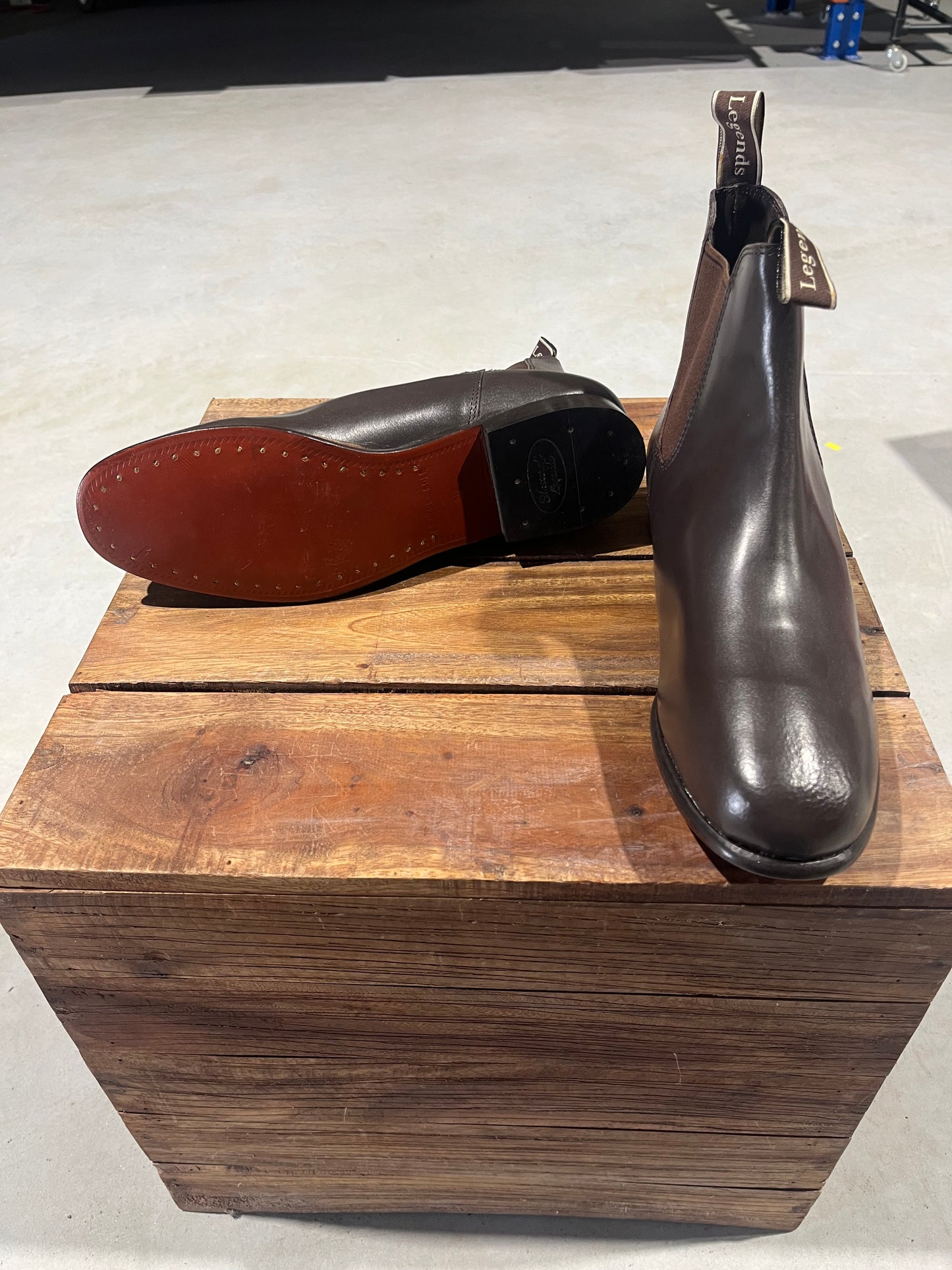 33123 Showcraft Legend Adult Boots