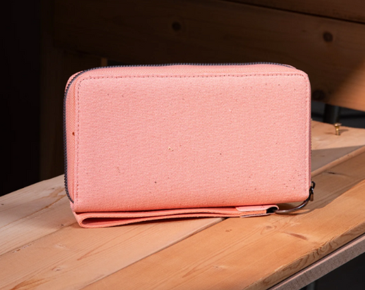 WG136-W006 Wrangler Vintage Wrangler Canvas Zip Wristlet- Pink