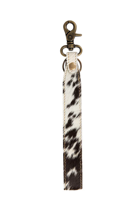 S-7562 Dasota hide key fob Black and White