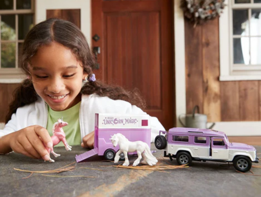 TBS10250 Breyer Land Rover and tag A long trailer