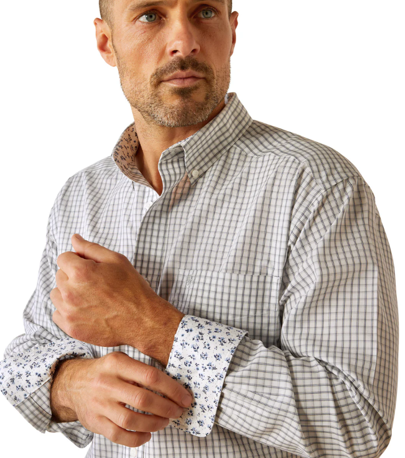 10054828 Ariat Men's Wrinkle Free Olsen Classic Fit LS Shirt Light Grey