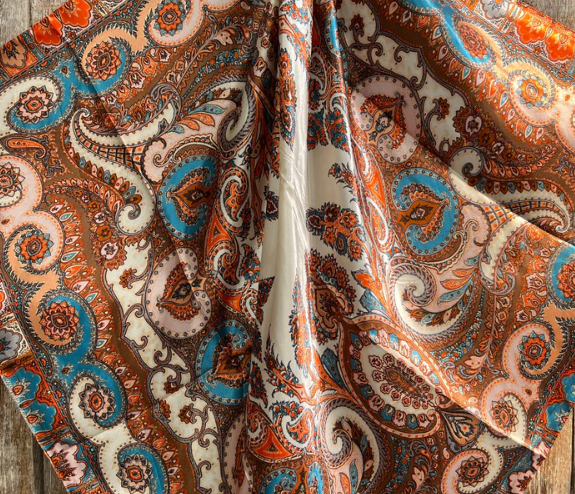 WR907 Cowgirl Wild Rag Tan & Cream Paisley