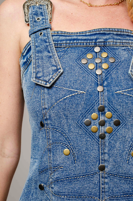 23466DMEDWASH Studded western buckle denim dress