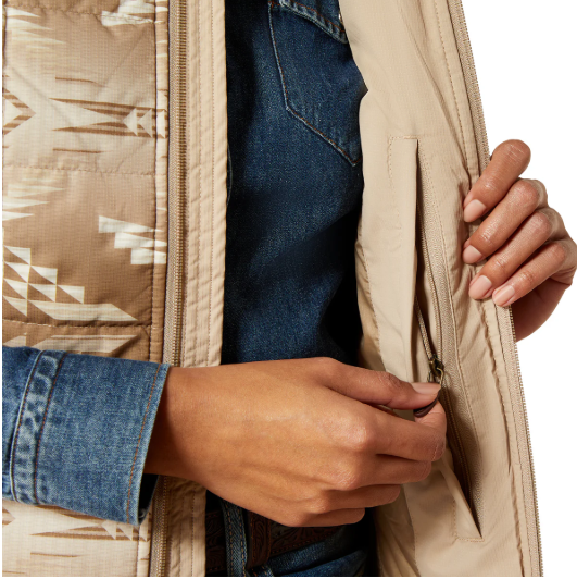 10062553 Ariat Women's Crius Insulated Vest Savannah Tan/Dune