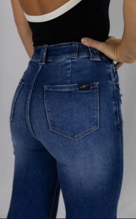 CC921 CC Western Signature Montana High Rise Distressed Jean 36' Leg