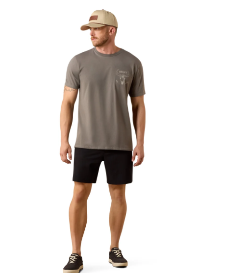 10073415 Ariat Men's Desert Badge Tradition SS Tee Smoked Pearl