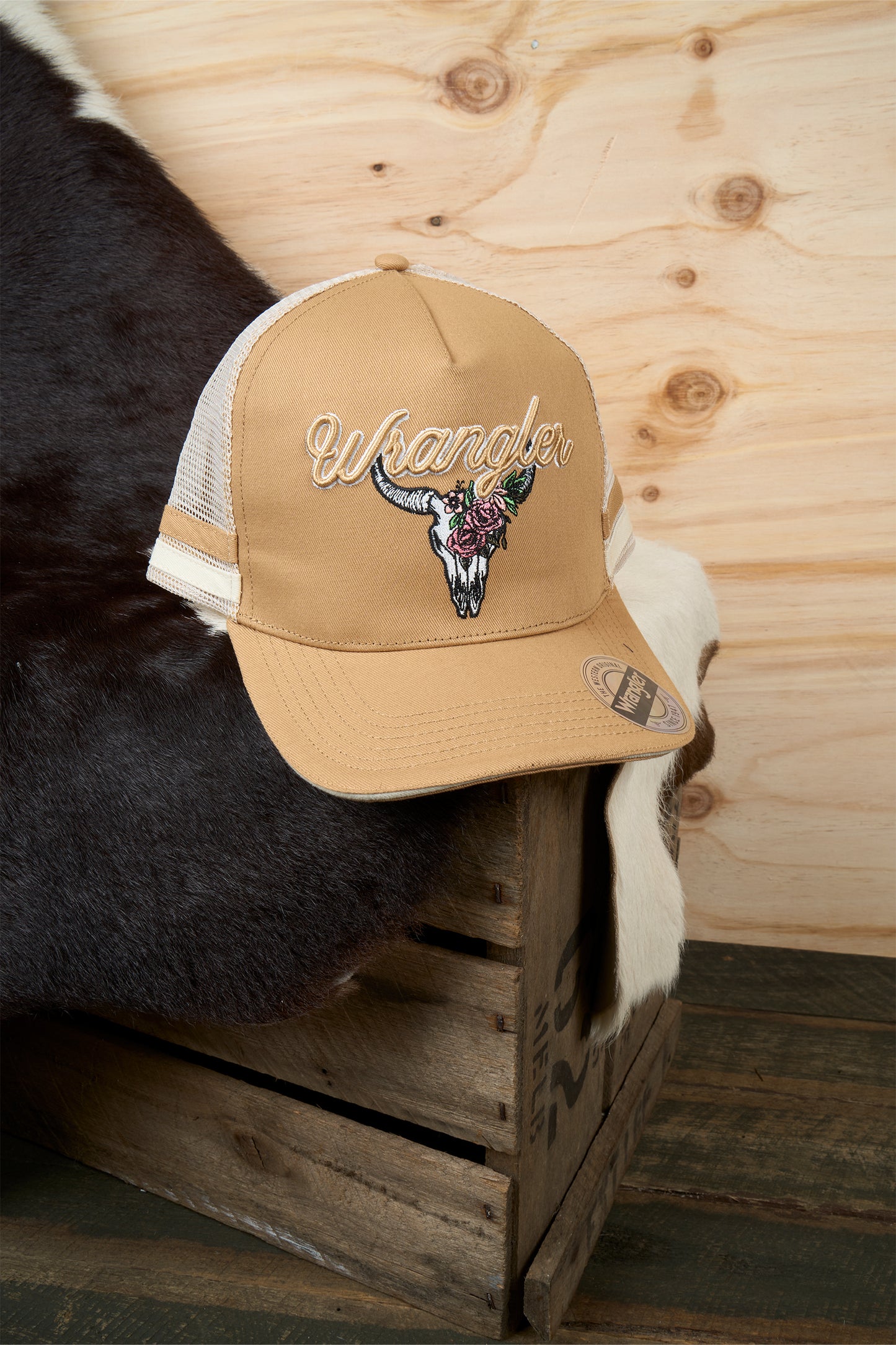 X5W2941CAP Wrangler Women's Asher HP Trucker Cap