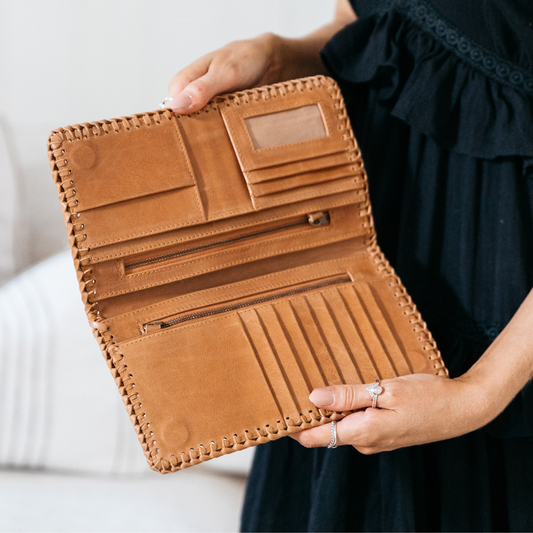 28656 Eternity Clutch - Distressed Tan