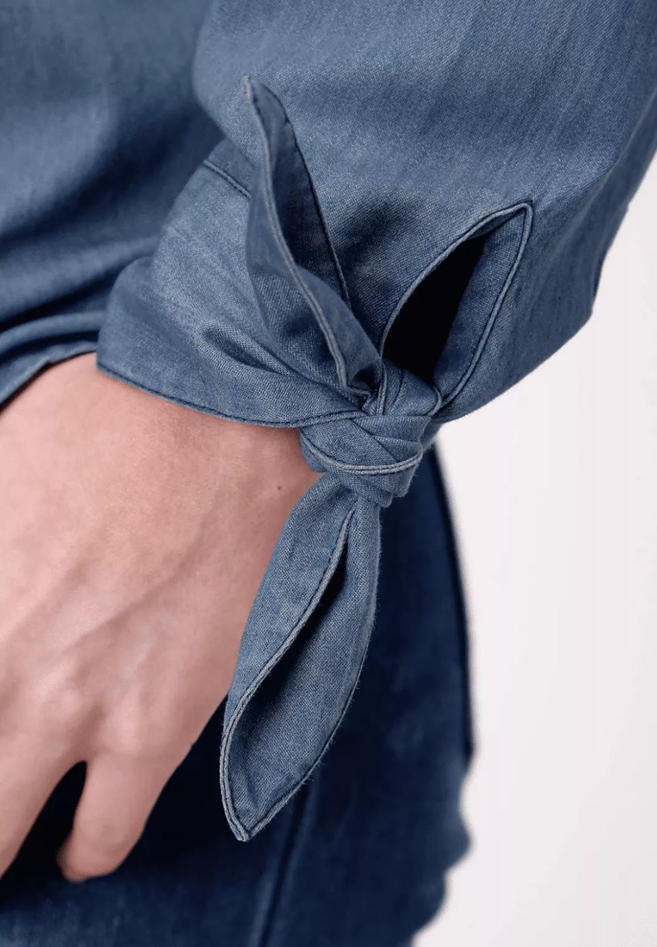 3-39-513-2047GY Roper Women's Follow Your Heart Tee