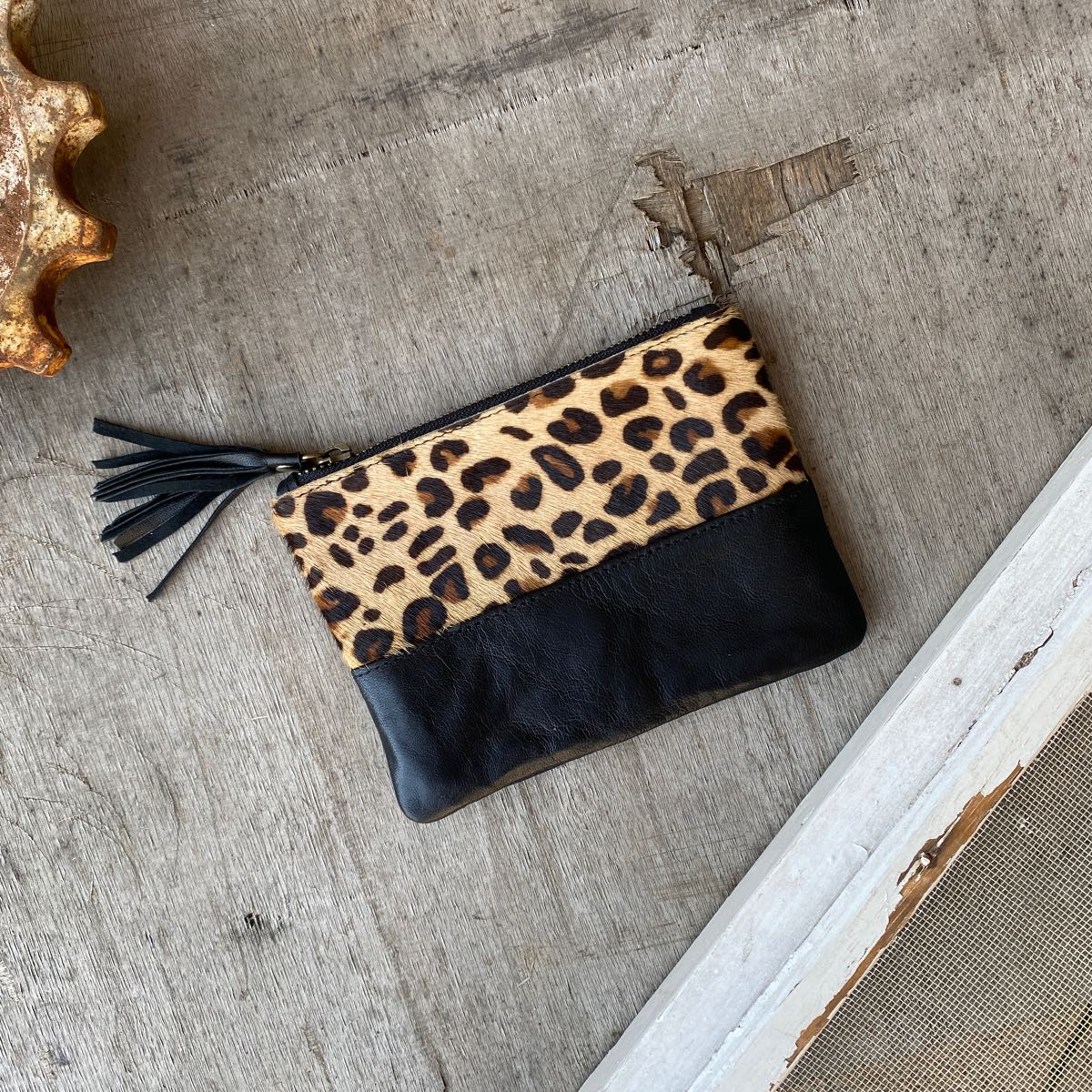 1098 Tassel Pouch