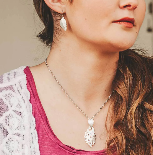 NC5202 Montana Mountain Calling Feather Necklace