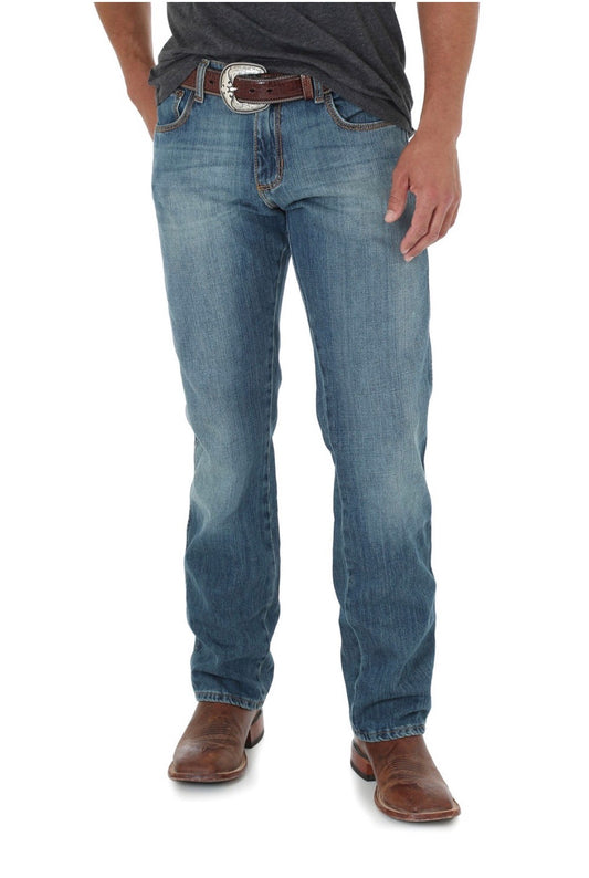 88MWZRT34 Wrangler Mens Retro Slim Straight Jean 34’ leg