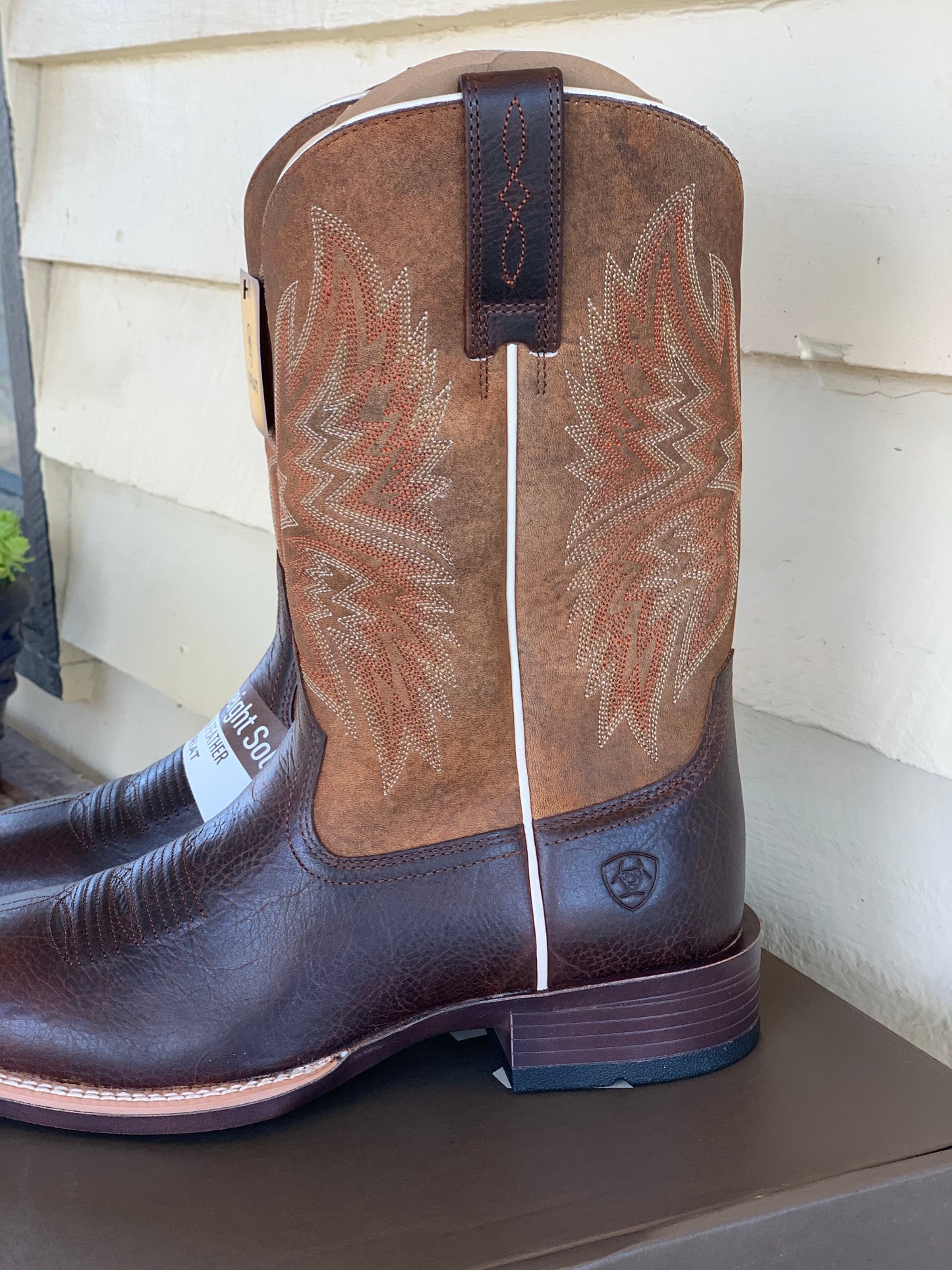 10034079 Mens Valor Ultra Dark Whiskey/Bonfire Brown