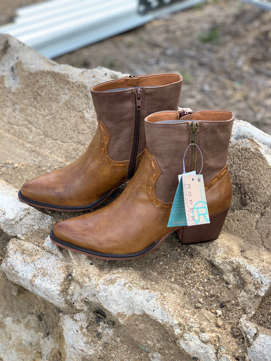 08-021-1557-2073 Roper Brie- Brown