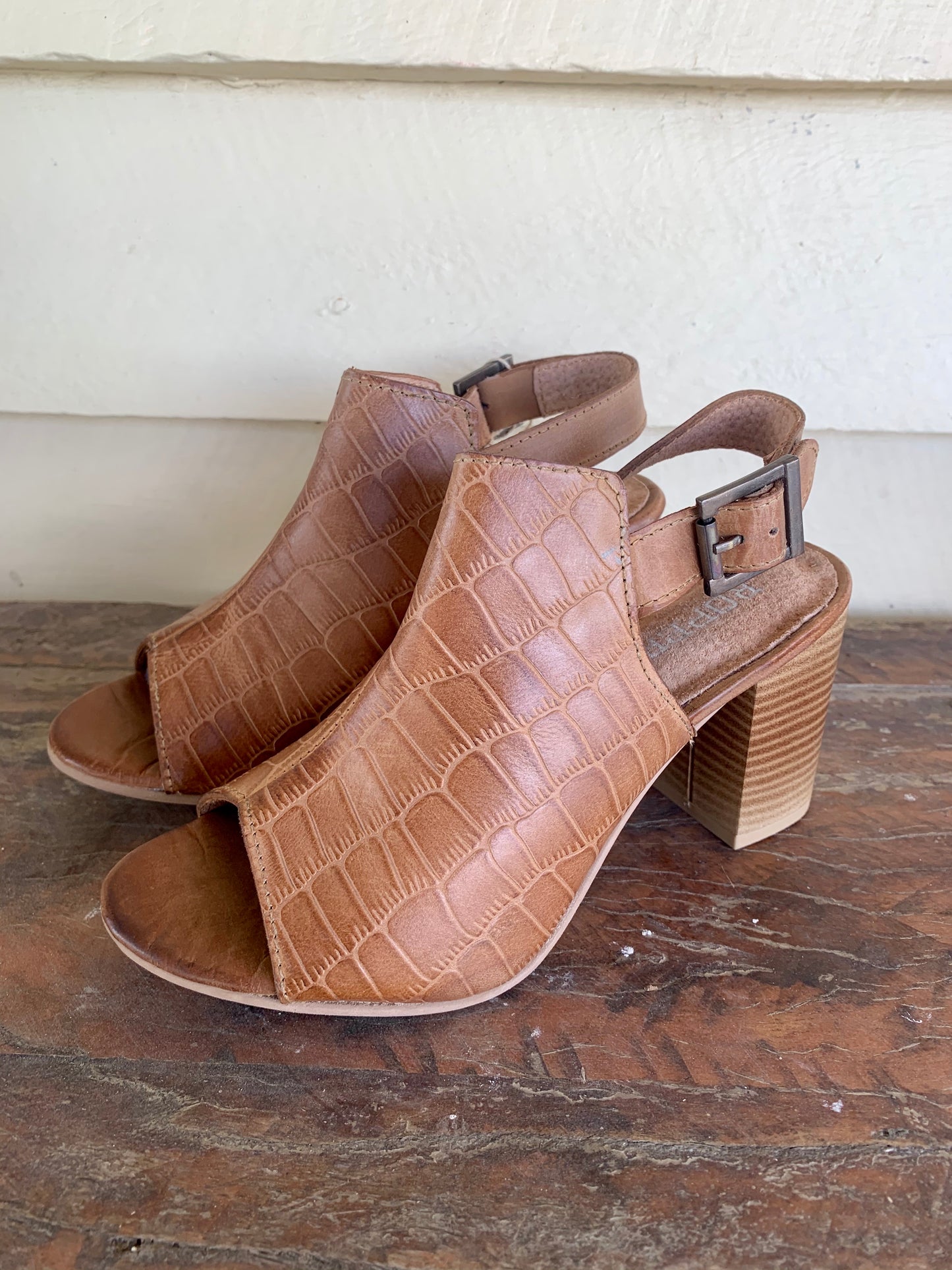 09-021-0946-1297 Roper Women's Mika Croco - Tan