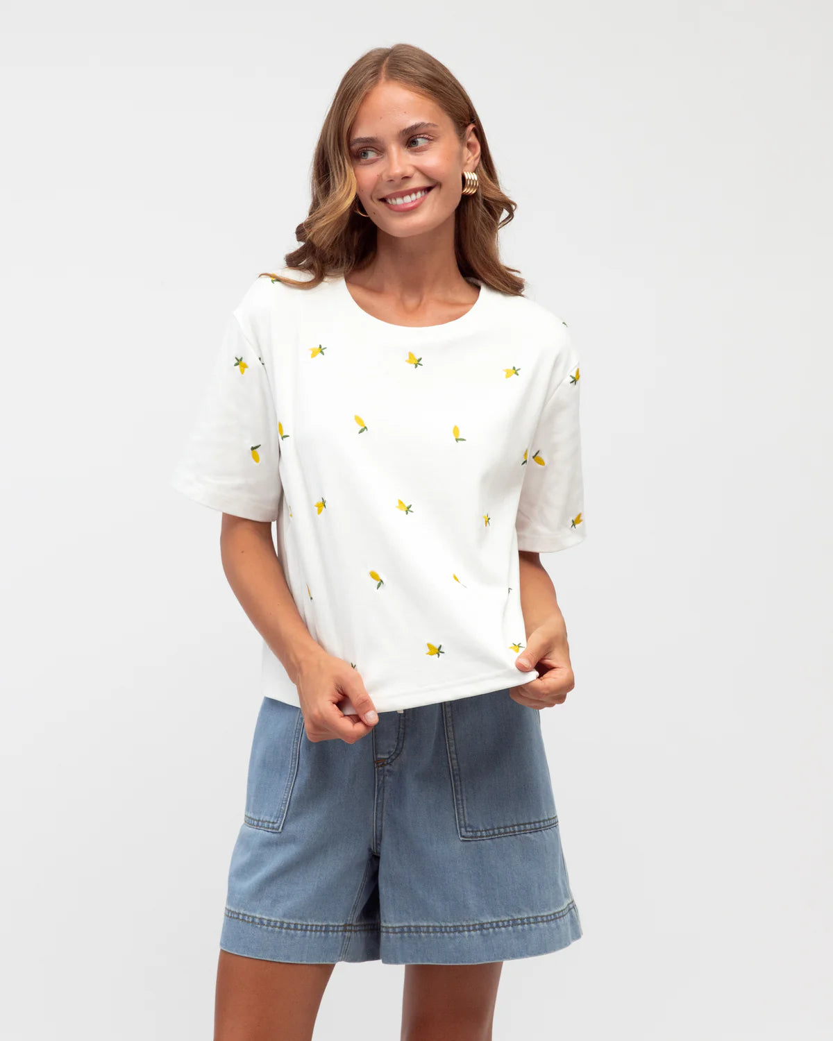 LOL70939 -1 Lemon embroidered tee