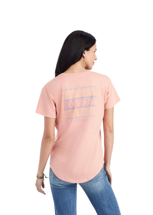 10042717 Ariat Wms Cross Stitch ss Tee Sunset