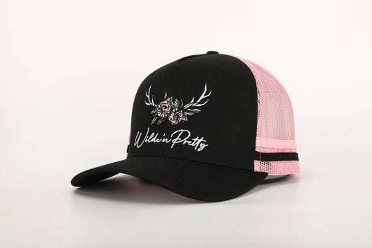 WILDECAP12  Wilde n Pretty logo cap Black