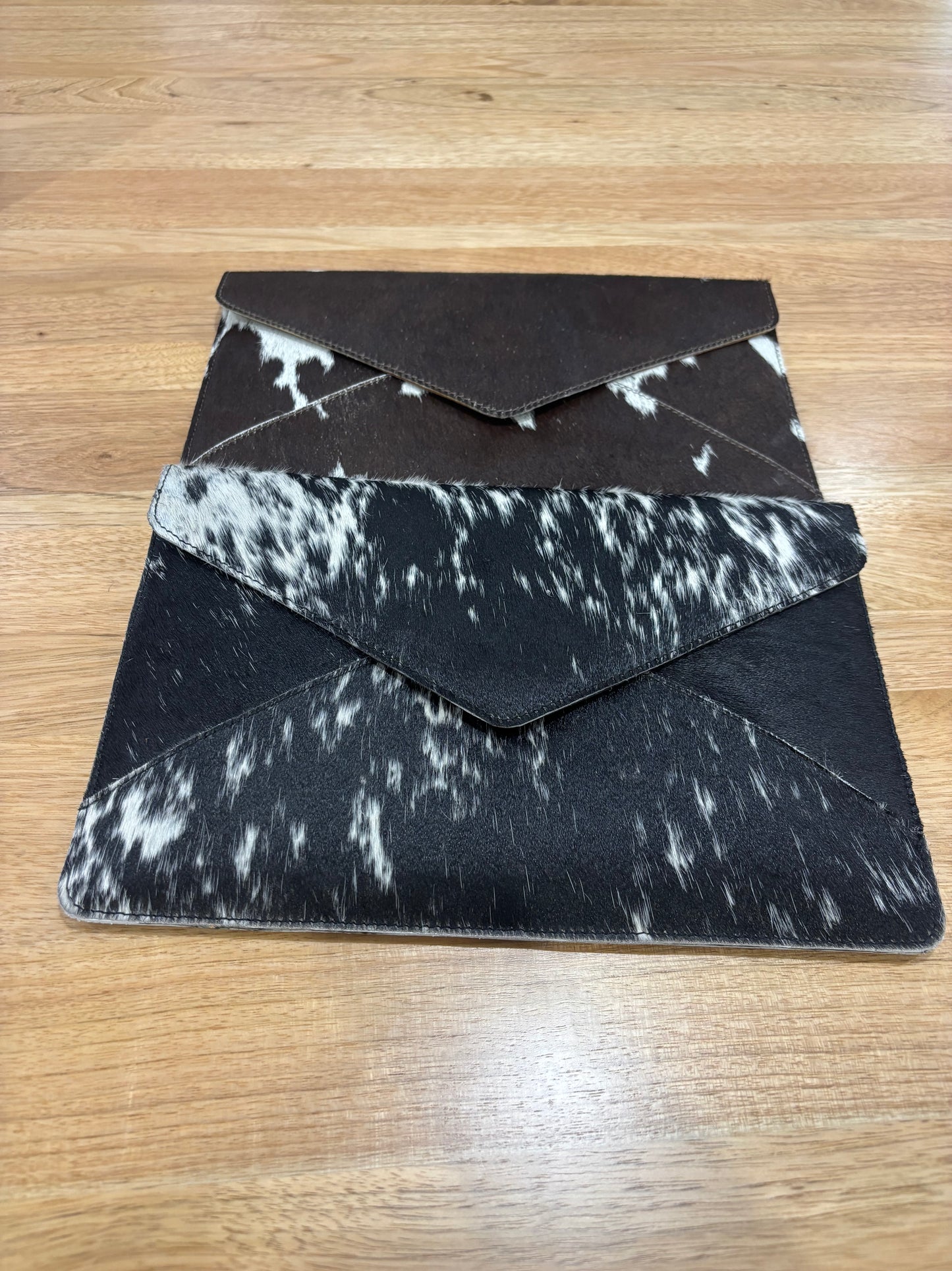 DE345 Cow Hide Envelope Clutch