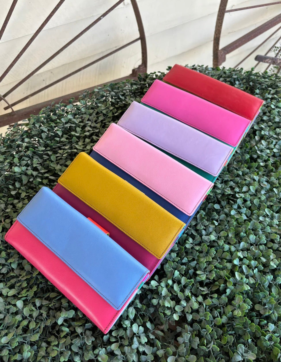 AE4113 Colour Drop Leather Purse