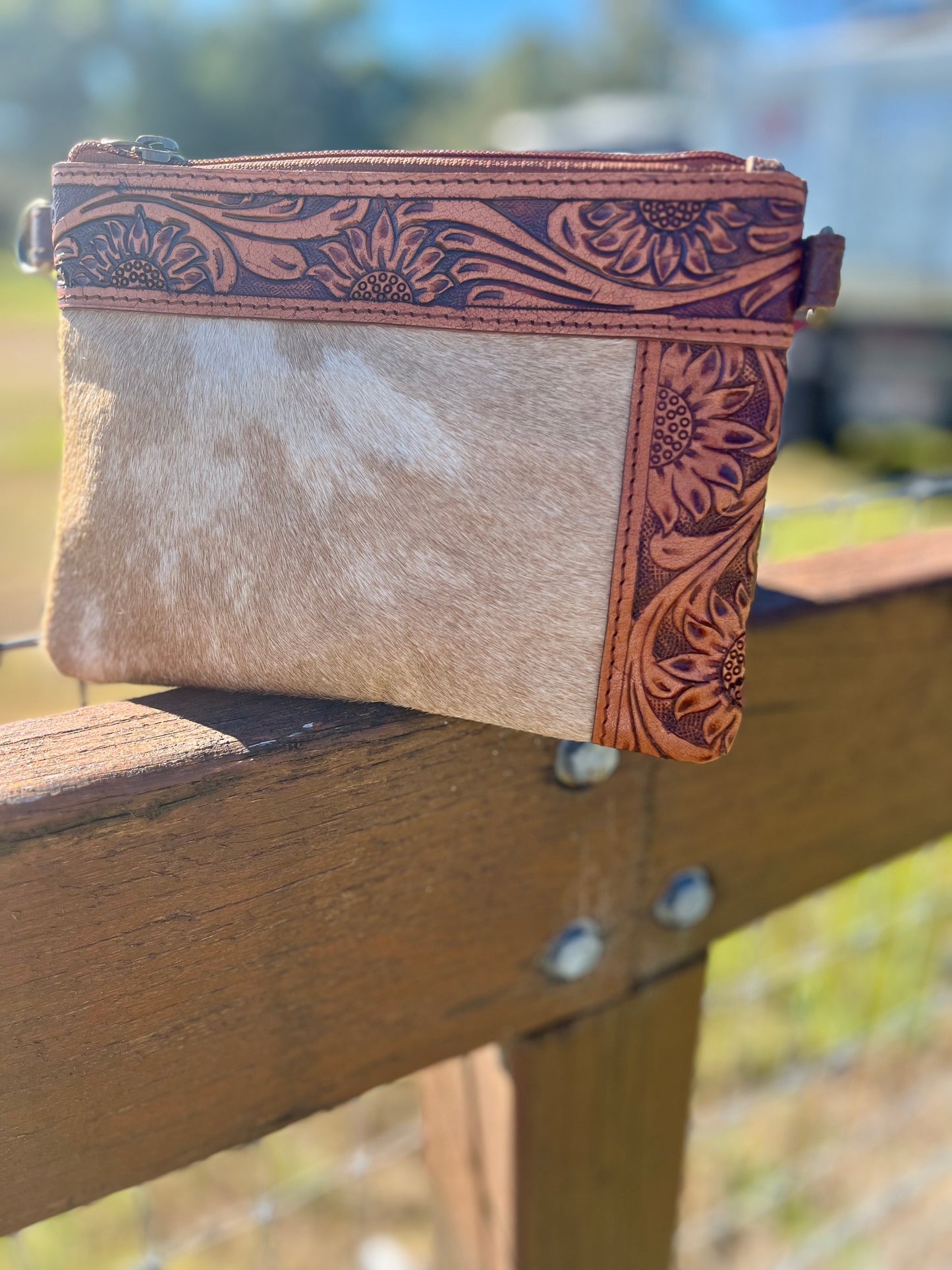 AE1644 Mia Hide & Tooled Clutch