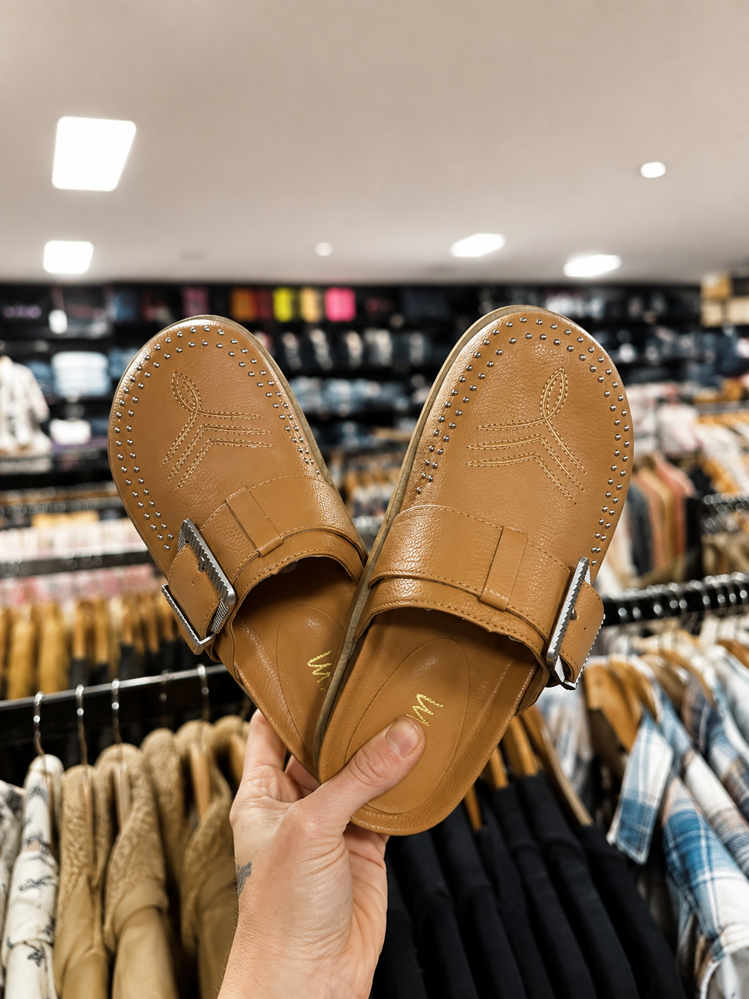 37121  Josephine Casual Slip on Shoe - Tan