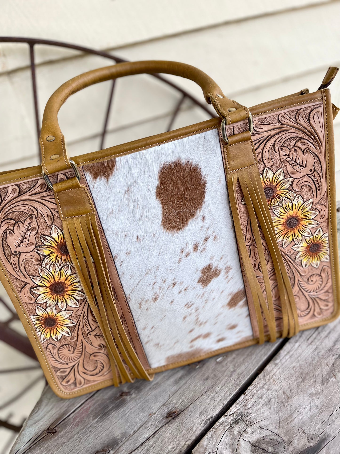 AW2246 Carved leather Sunflower Tote