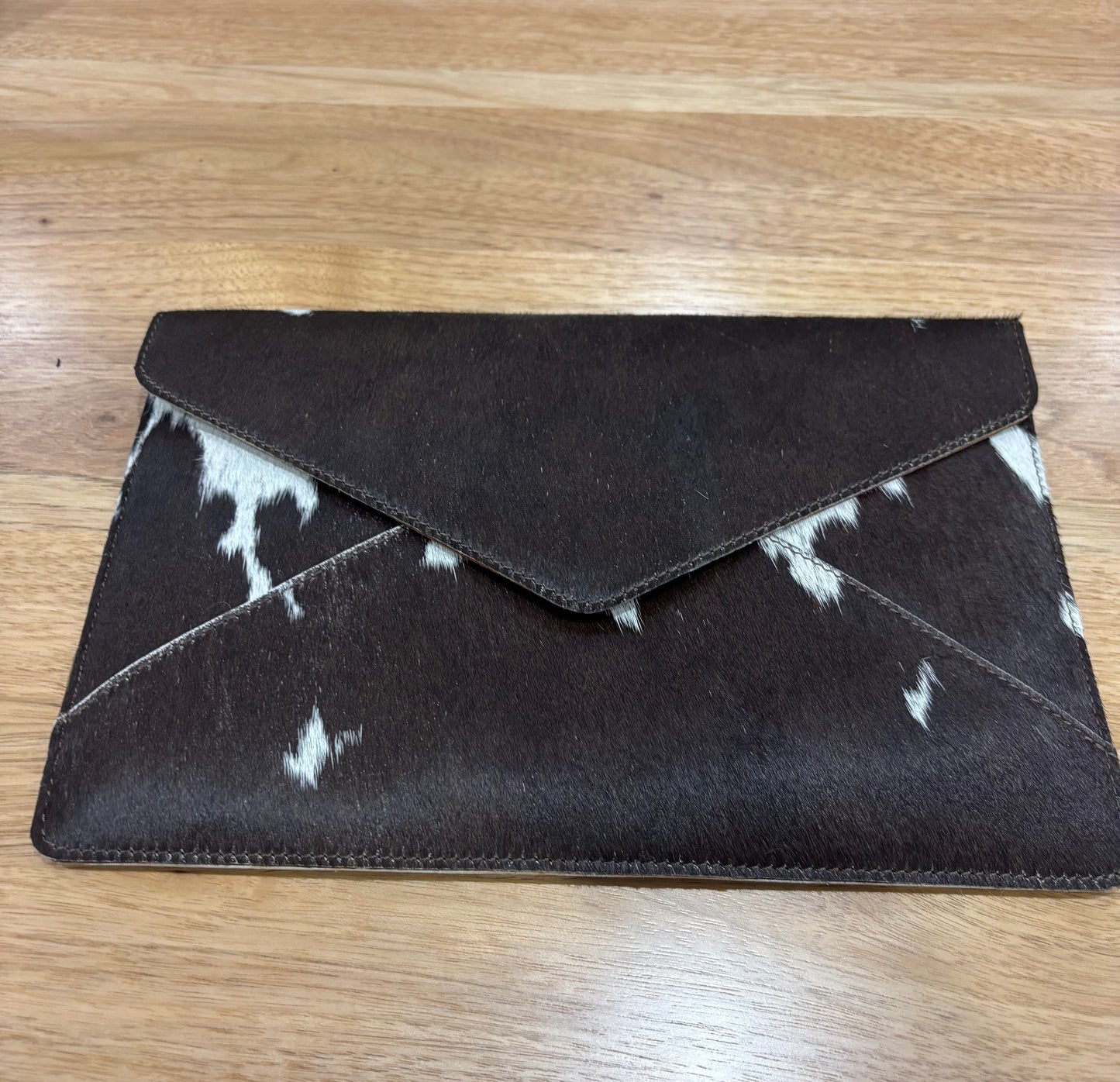 DE345 Cow Hide Envelope Clutch
