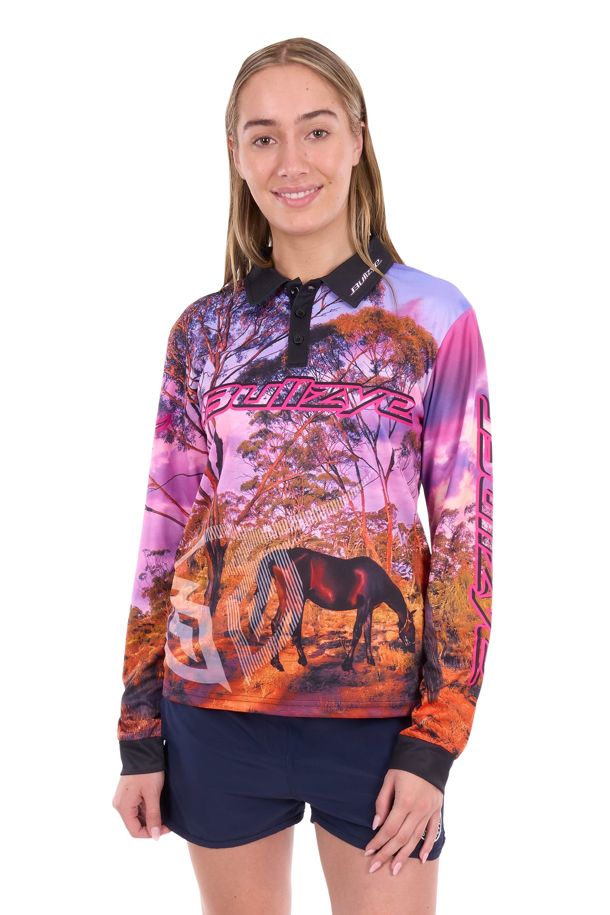 B6S2502598 Bullzye Women’s Grazing Horse Long Sleeve Tee